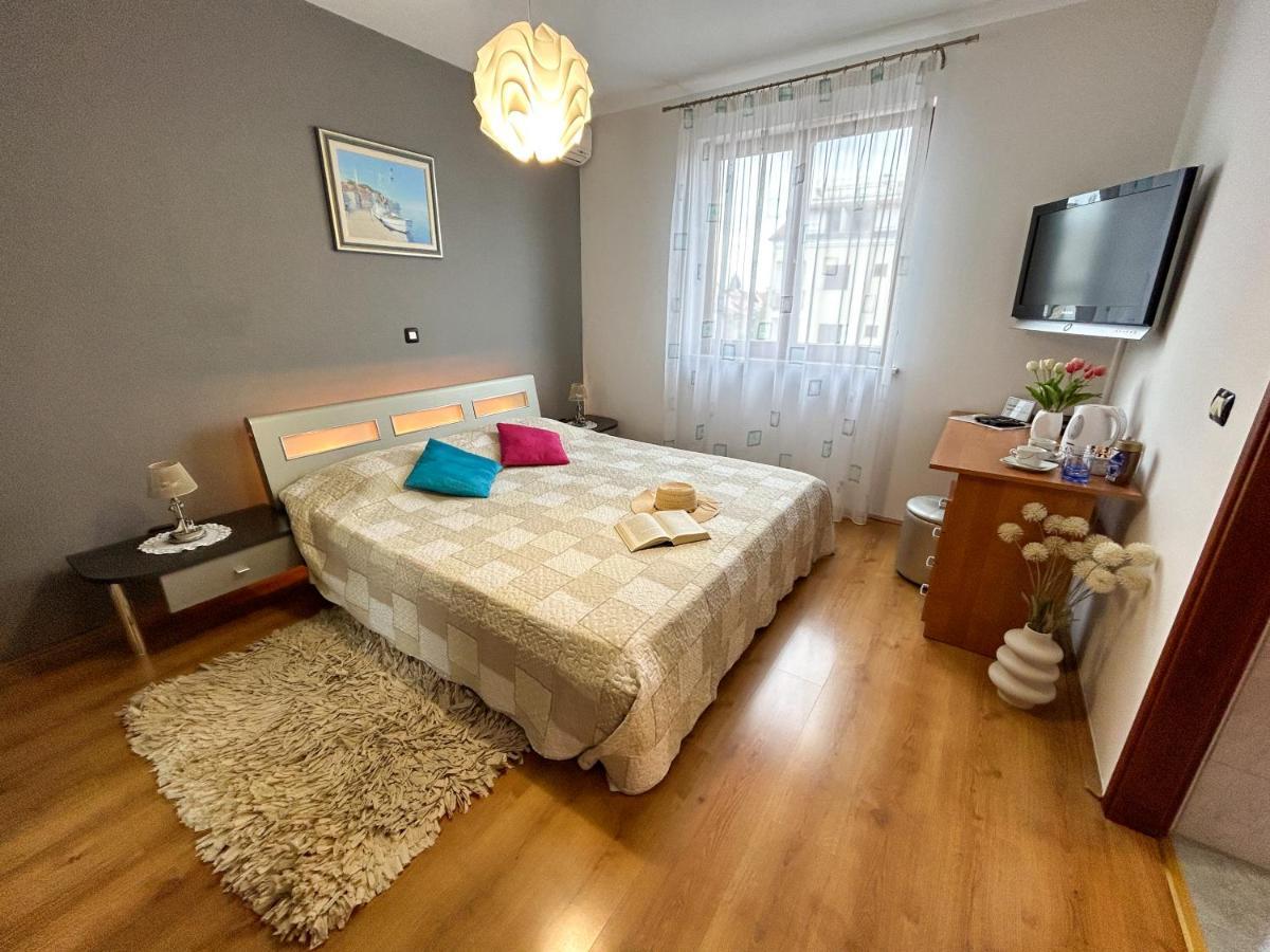 Room Adry Rovinj Exterior foto